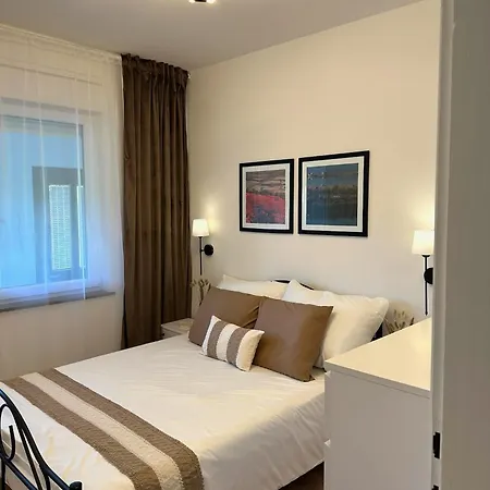 Adria * Spodnje Skofije