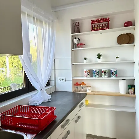 Adria * Spodnje Skofije