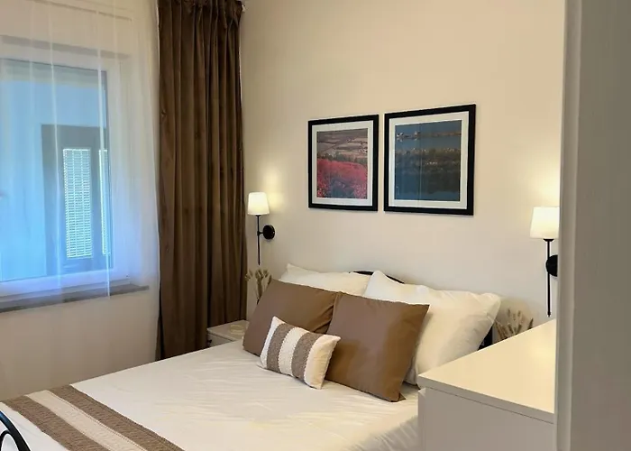 Adria * Spodnje Skofije